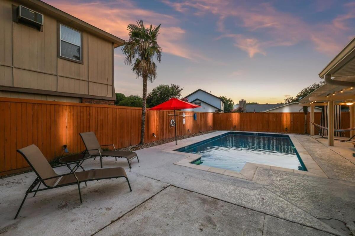 Spectacular 4Br 2,5Ba Holiday Home With Pool And Grill Carrollton Exterior photo
